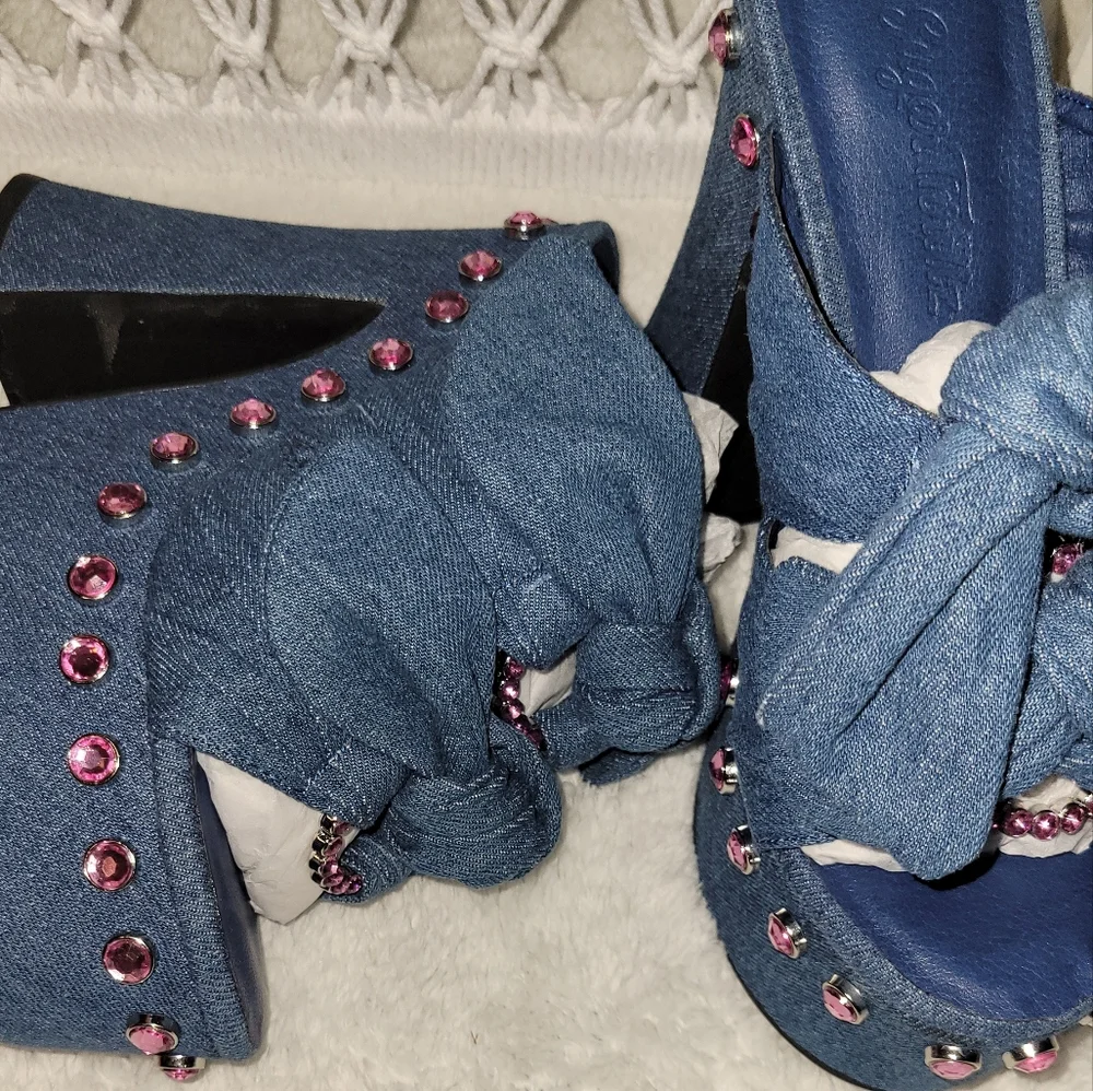 Sugar Thrillz Strike A Pose Denim Platforms - Picture 6 of 10